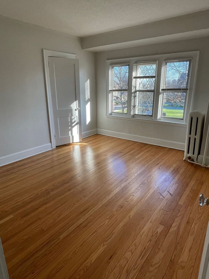 West Hartford Apartment: Farmington Avenue