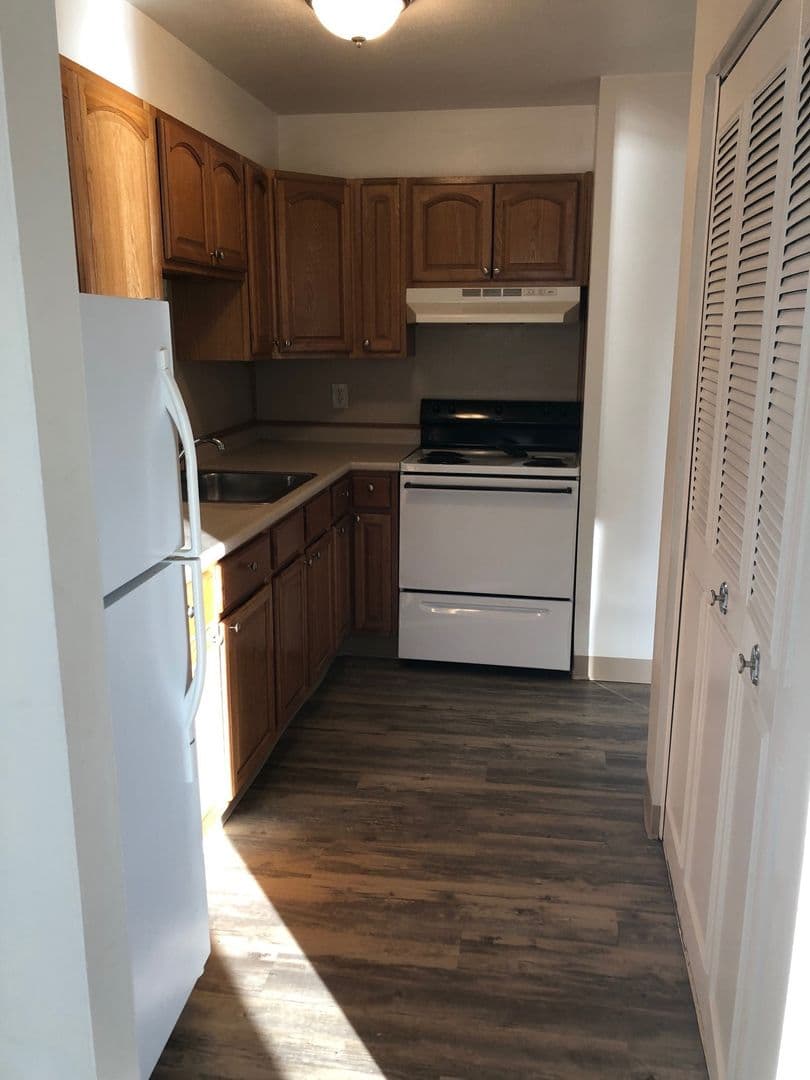 East Windsor Apartment: South Water Street