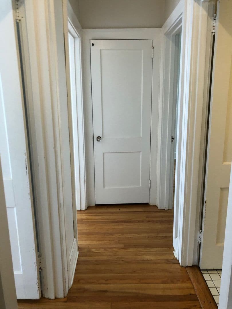 West Hartford Apartment: Farmington Avenue