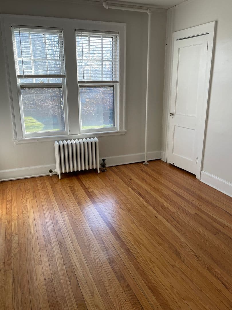 West Hartford Apartment: Farmington Avenue