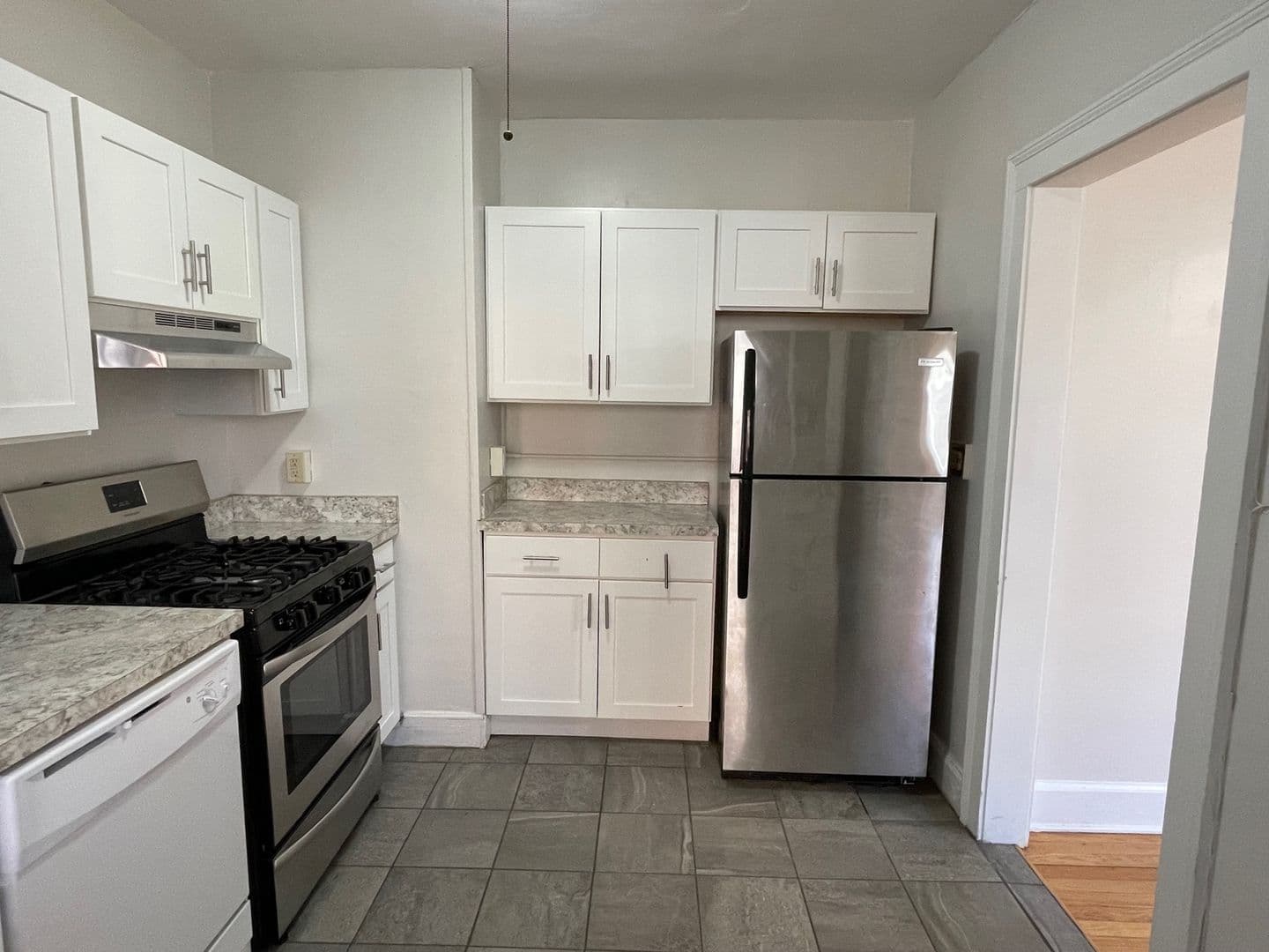 West Hartford Apartment: Farmington Avenue