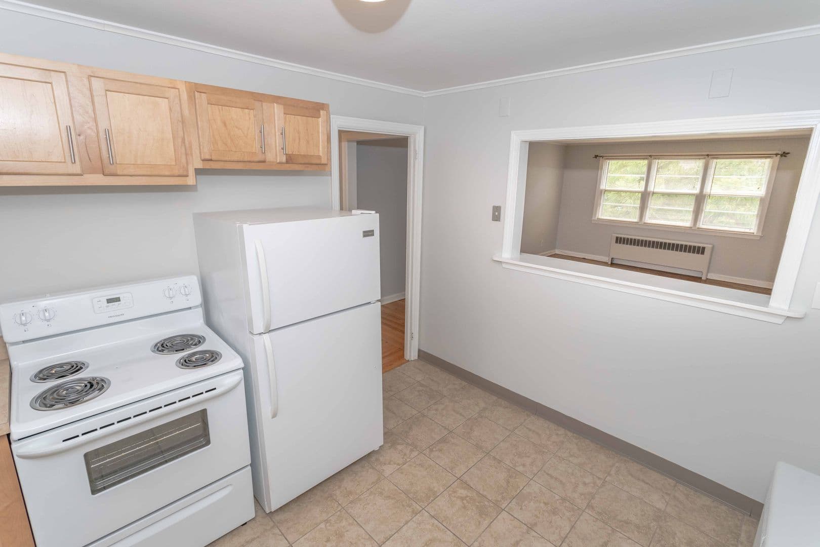 West Hartford Apartment: Boulevard & Vera