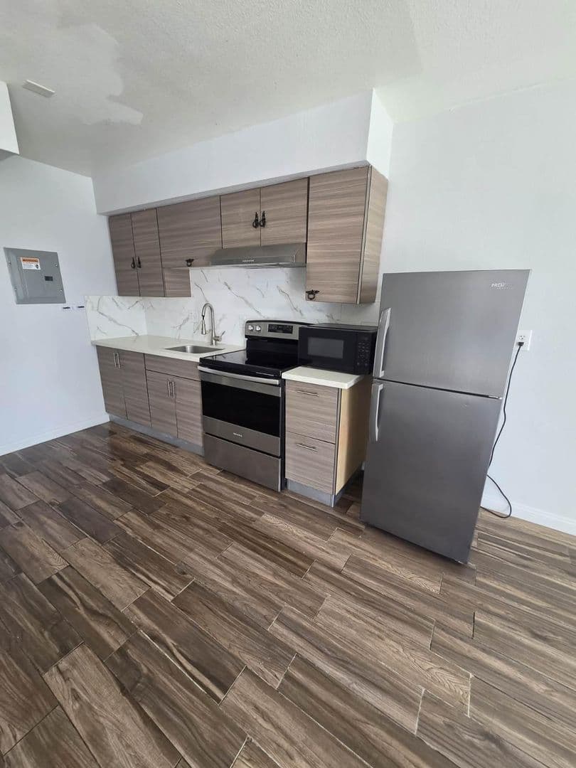 Las Vegas Apartment: 2401 Sunrise Ave