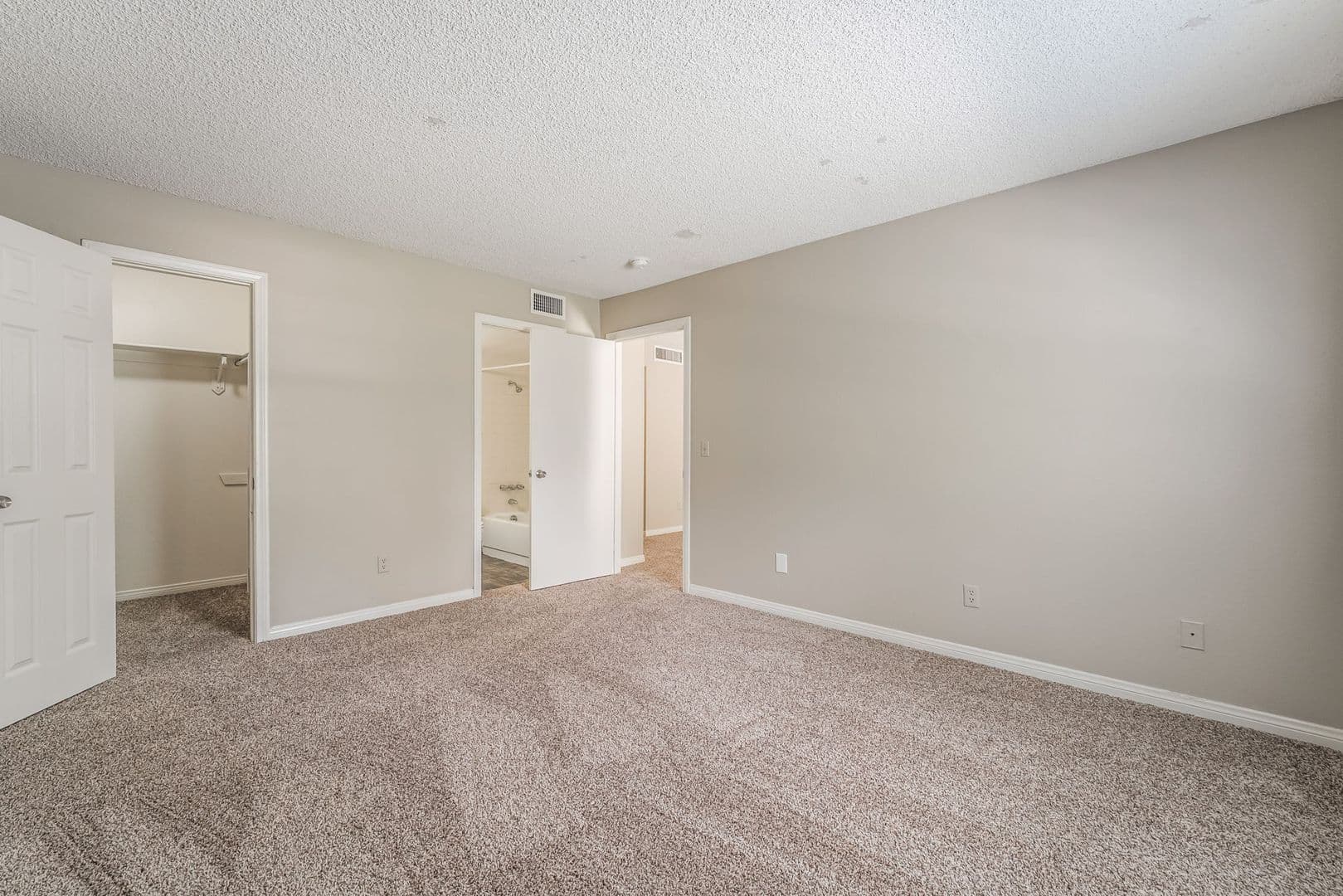 Las Vegas Apartment: 3823 S Maryland Parkway