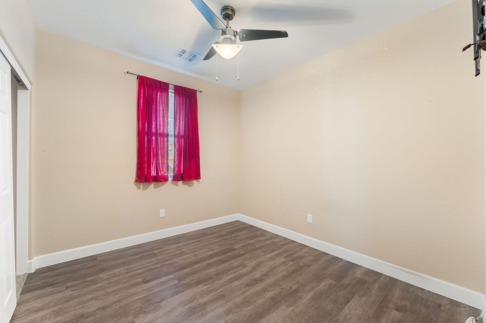 Las Vegas House: 6841 Compass Cove Ave.