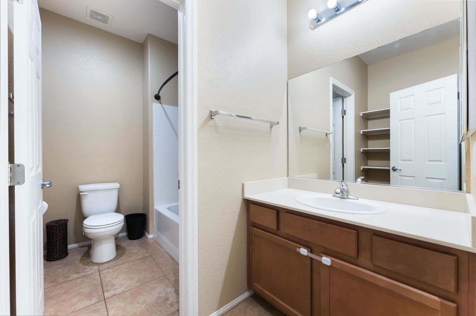 Las Vegas House: 6841 Compass Cove Ave.