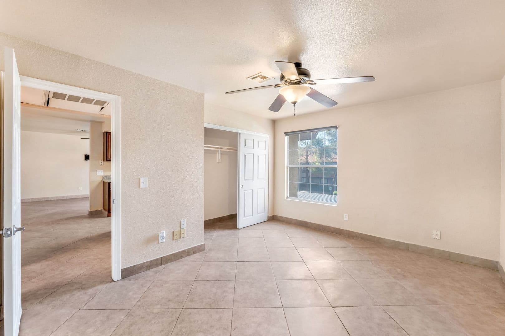 Las Vegas House: 2606 Durango Dr #223