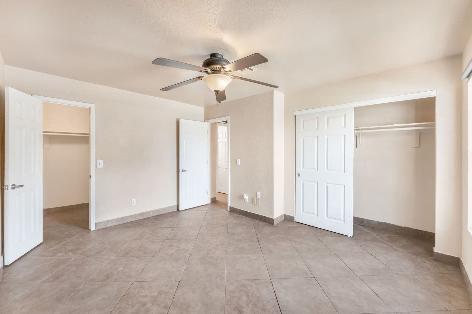 Las Vegas House: 2606 Durango Dr #223