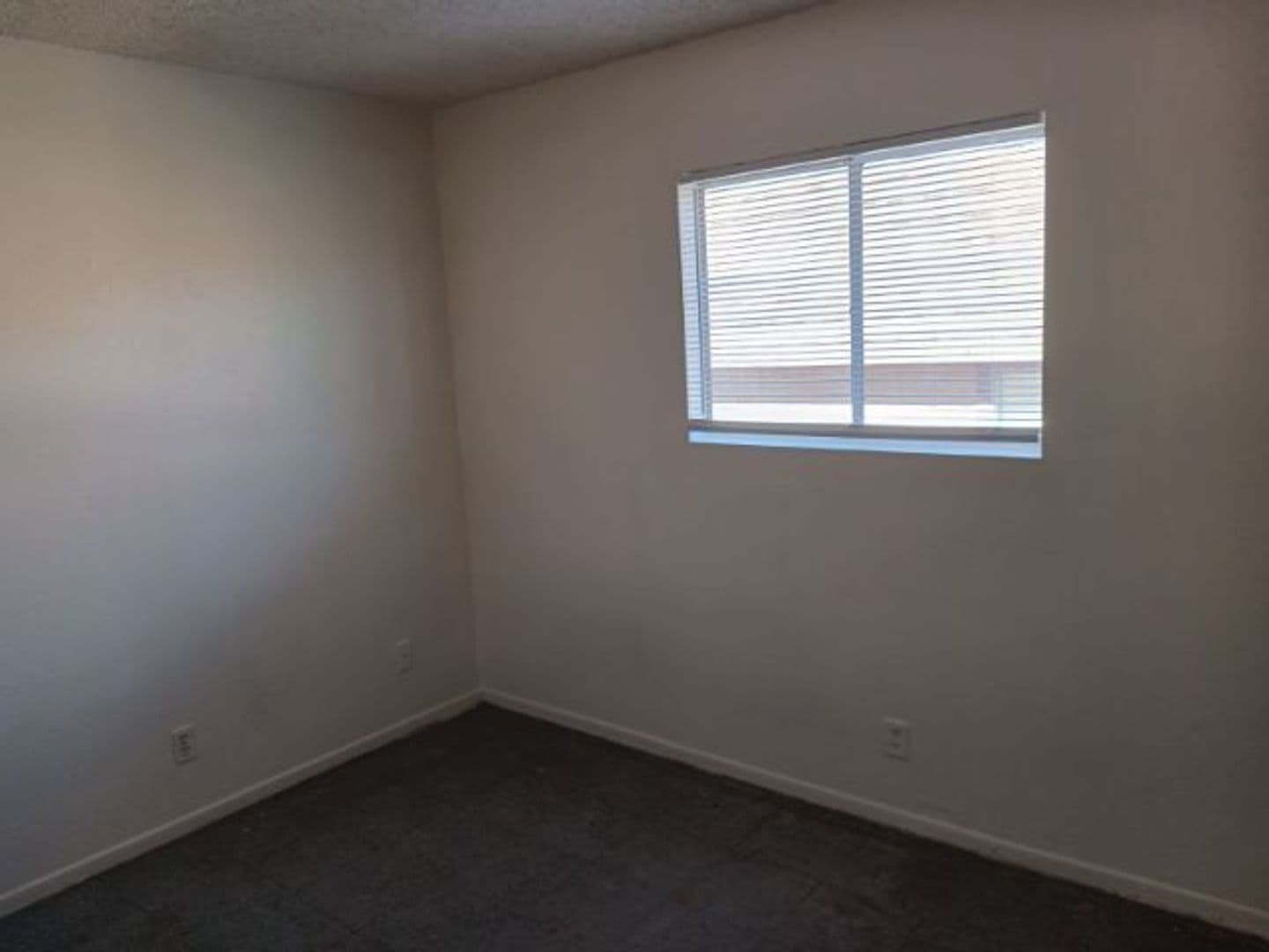 Las Vegas Apartment: 1400 & 1404 E Mesquite Ave.