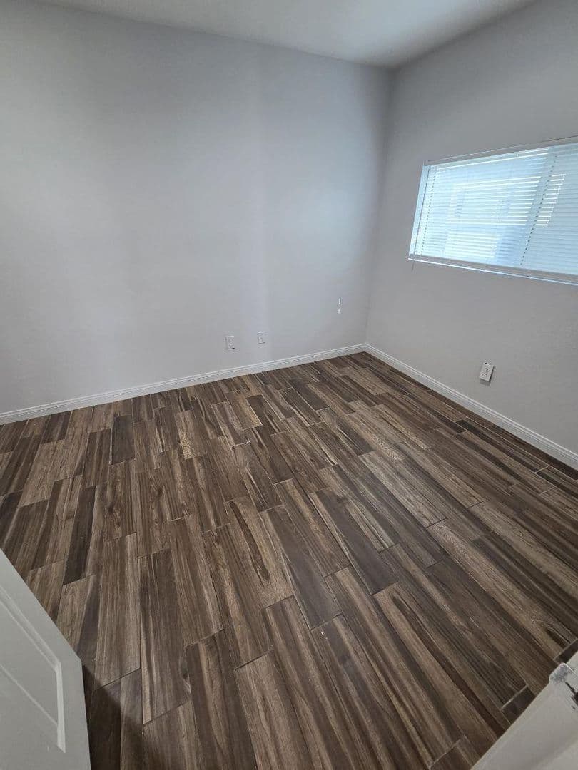 Las Vegas Apartment: 2401 Sunrise Ave