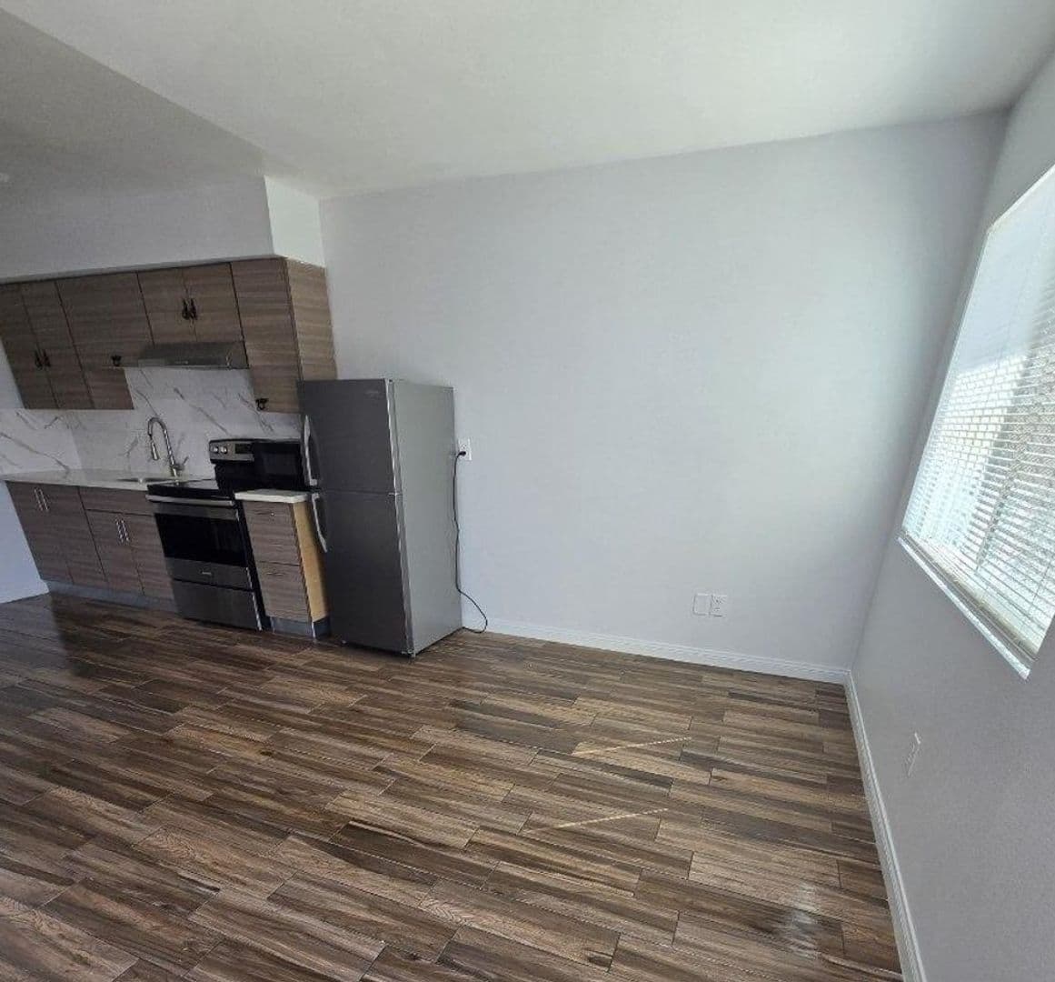 Las Vegas Apartment: 2401 Sunrise Ave