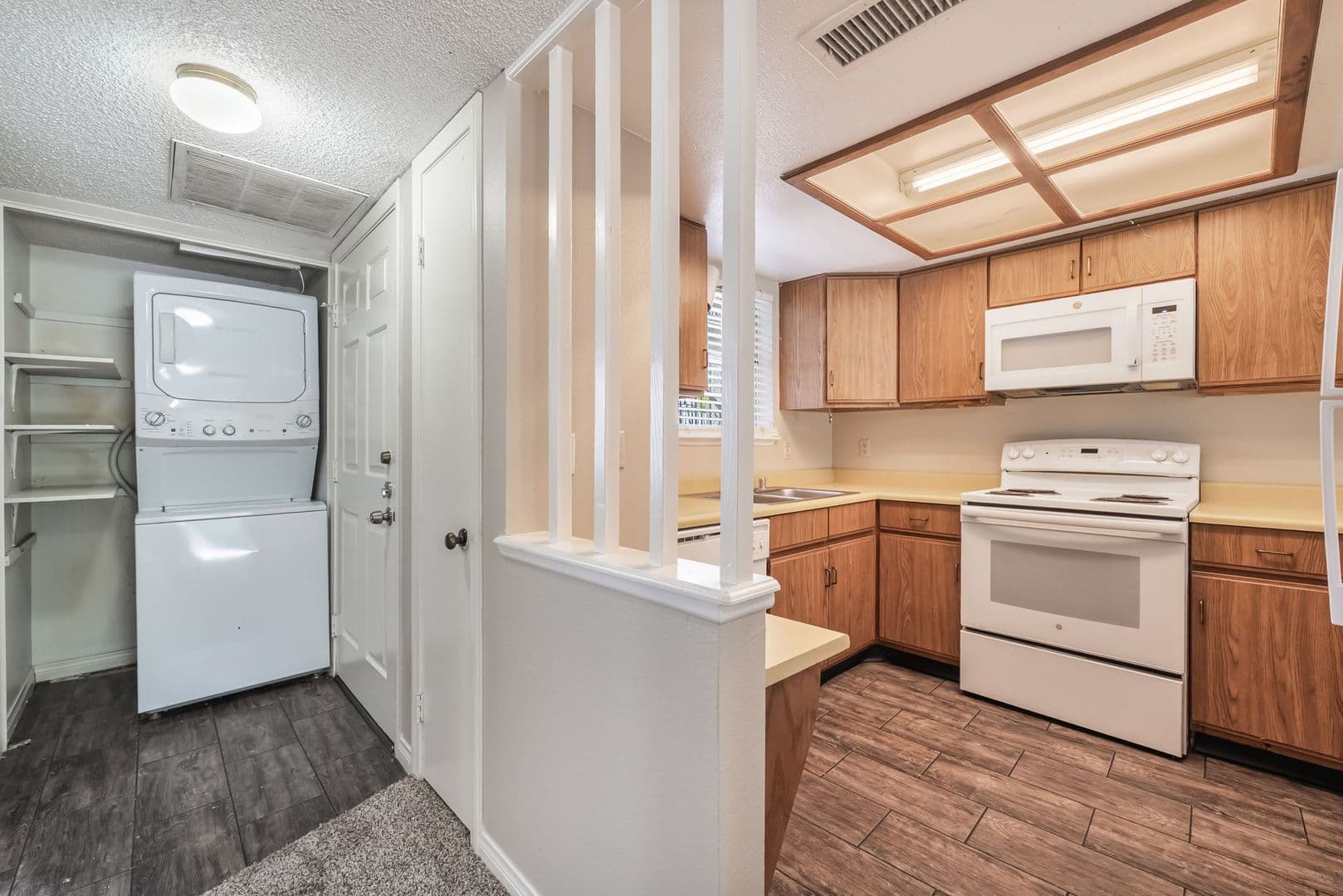 Las Vegas Apartment: 3823 S Maryland Parkway