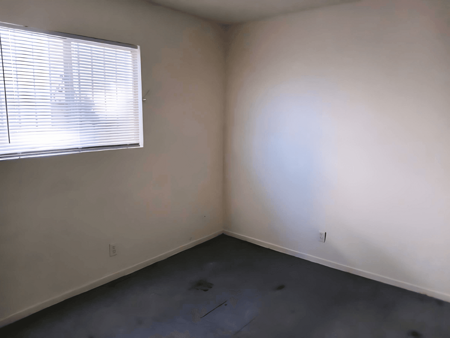 Las Vegas Apartment: 1400 & 1404 E Mesquite Ave.