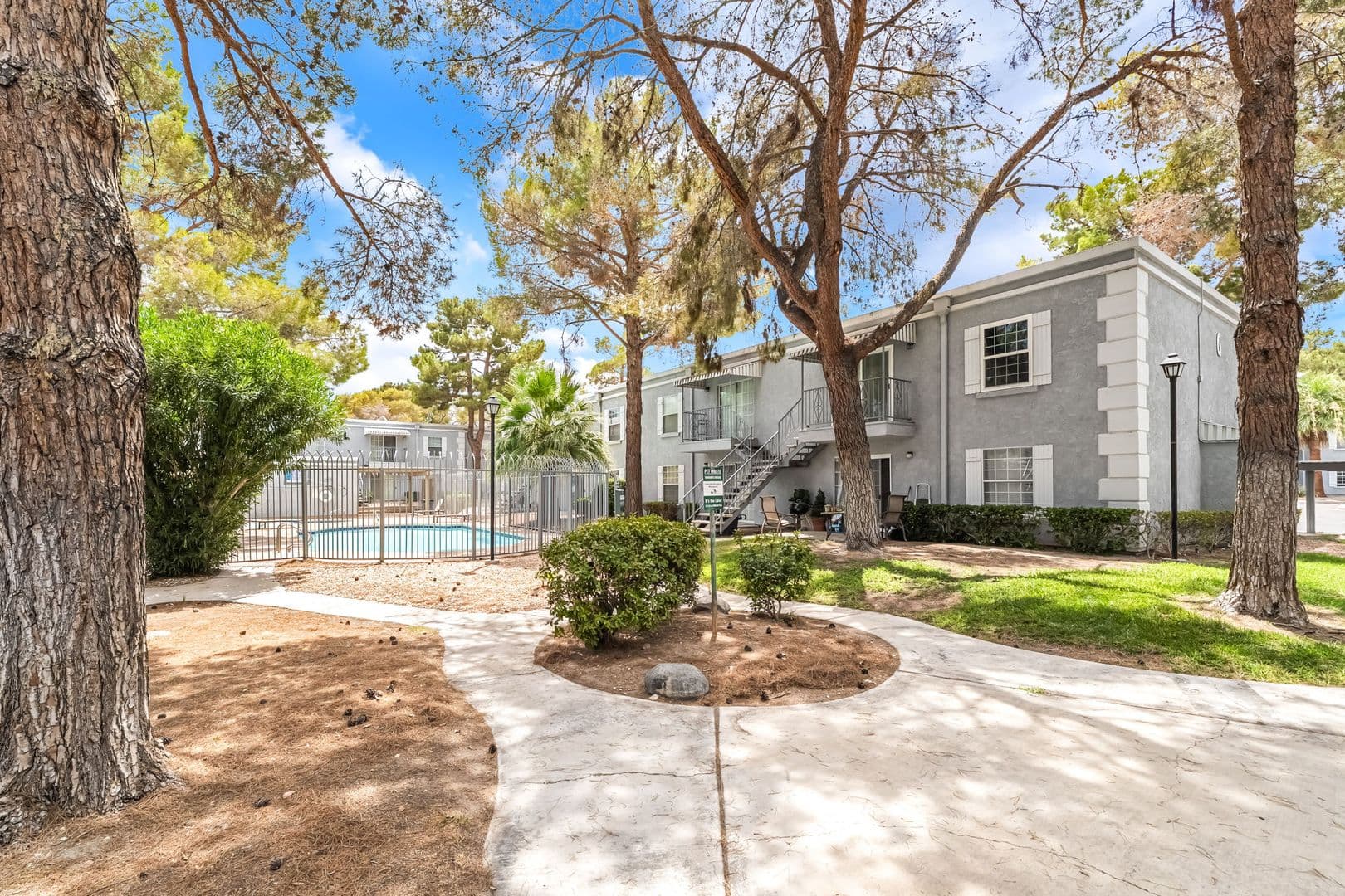 Las Vegas Apartment: 3823 S Maryland Parkway