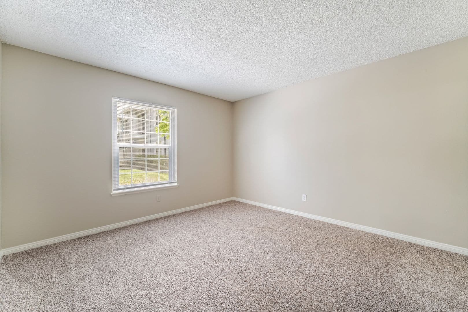 Las Vegas Apartment: 3823 S Maryland Parkway