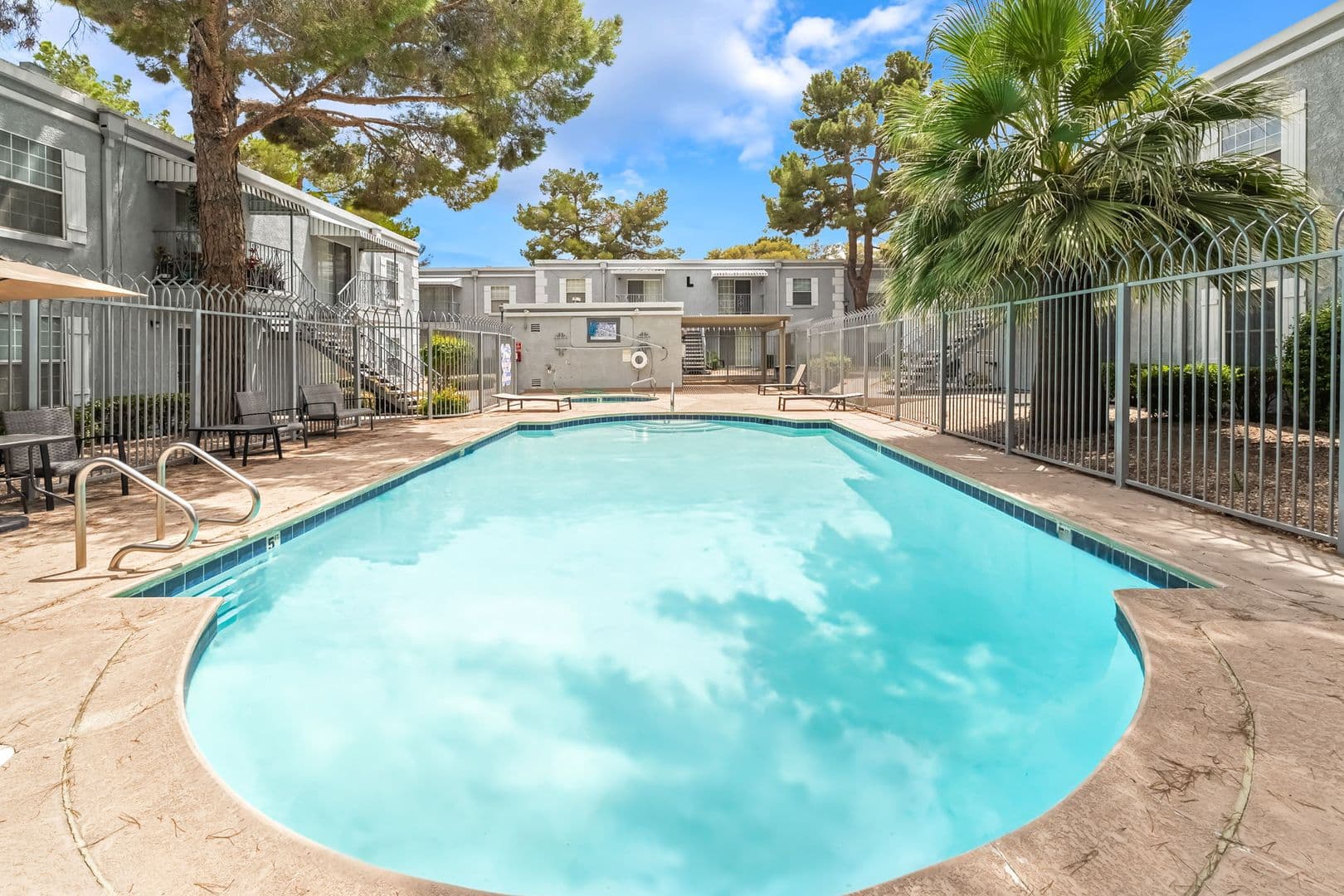 Las Vegas Apartment: 3823 S Maryland Parkway