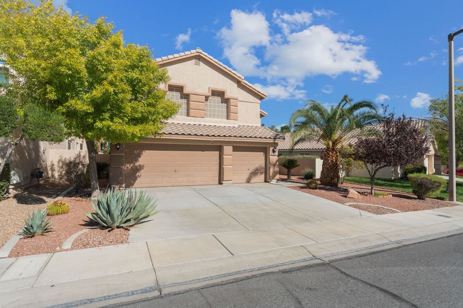 Las Vegas House: 2128 Starline Meadow Place