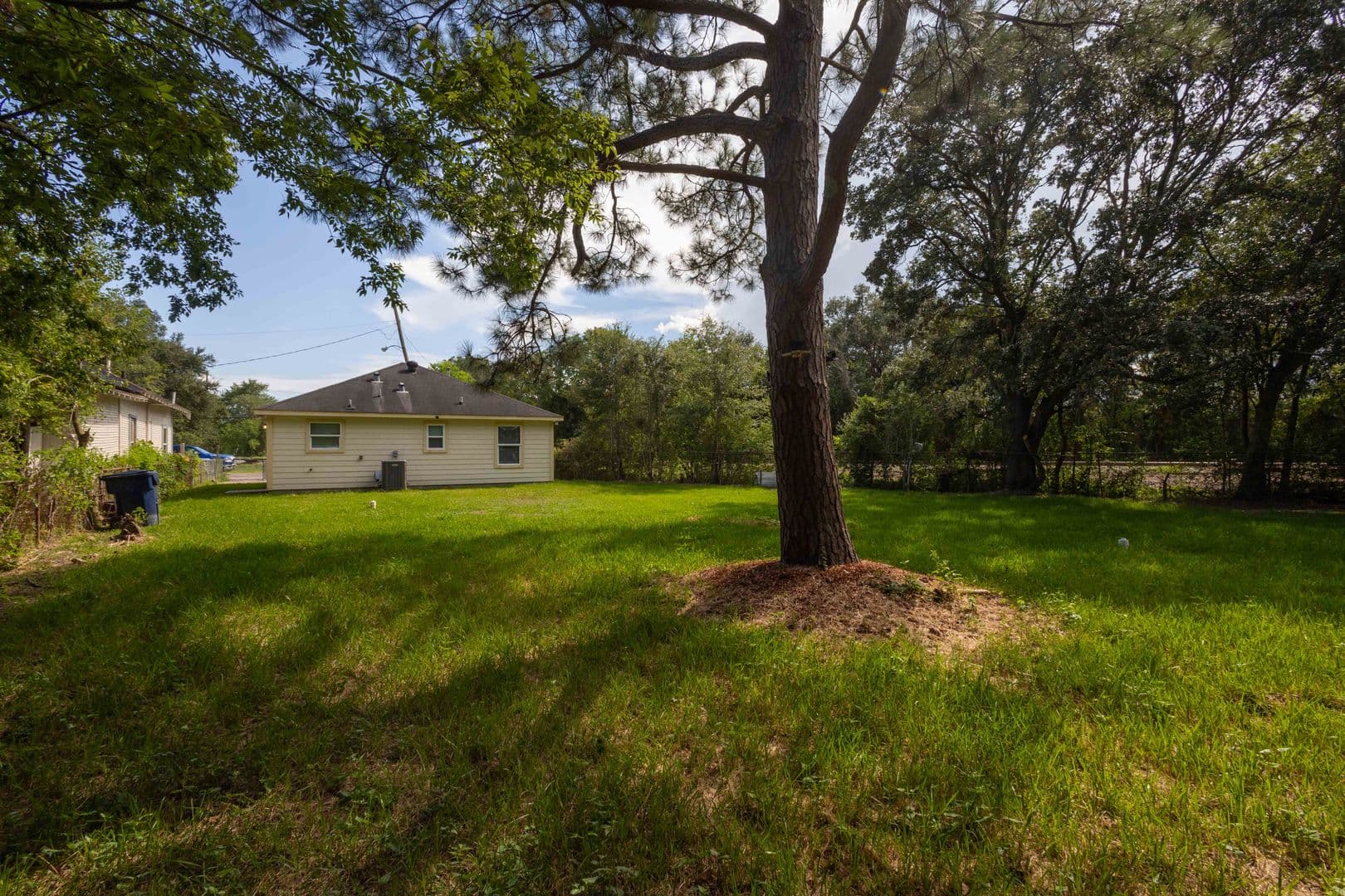 Beaumont House: 1840 Elgie St.