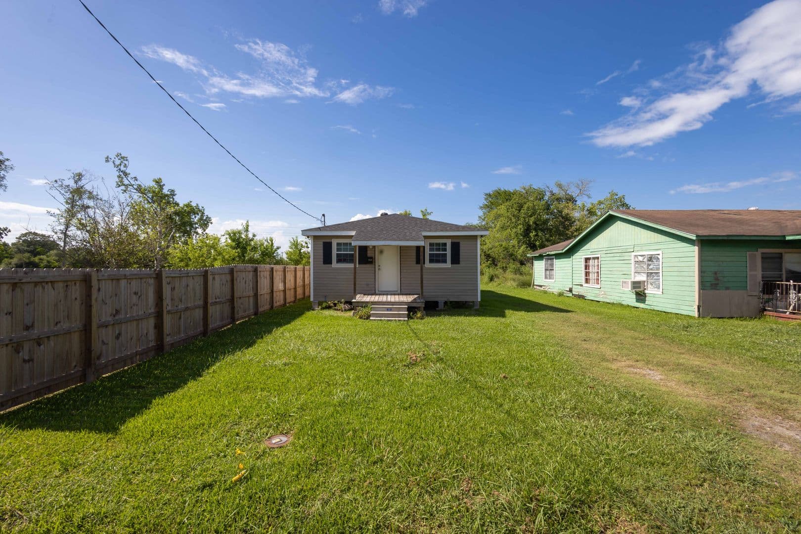 Beaumont House: 1840 Ollie St