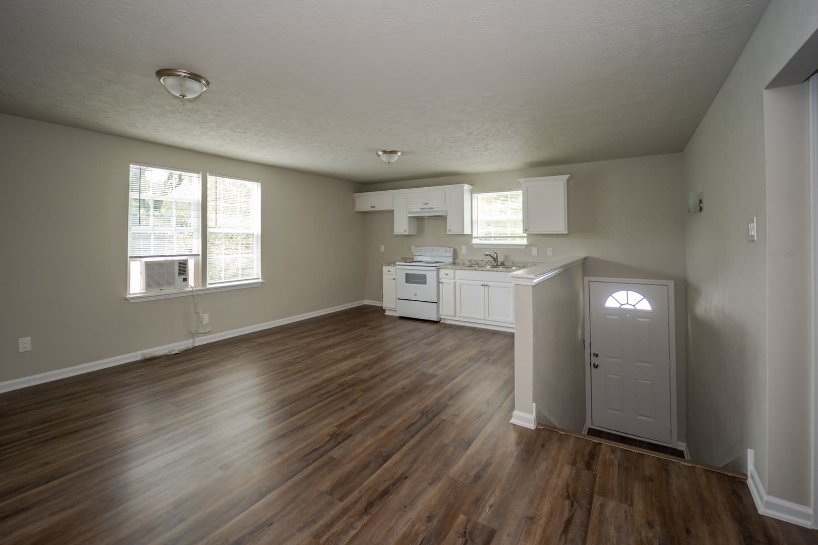 Beaumont Apartment: 1435 Magnolia