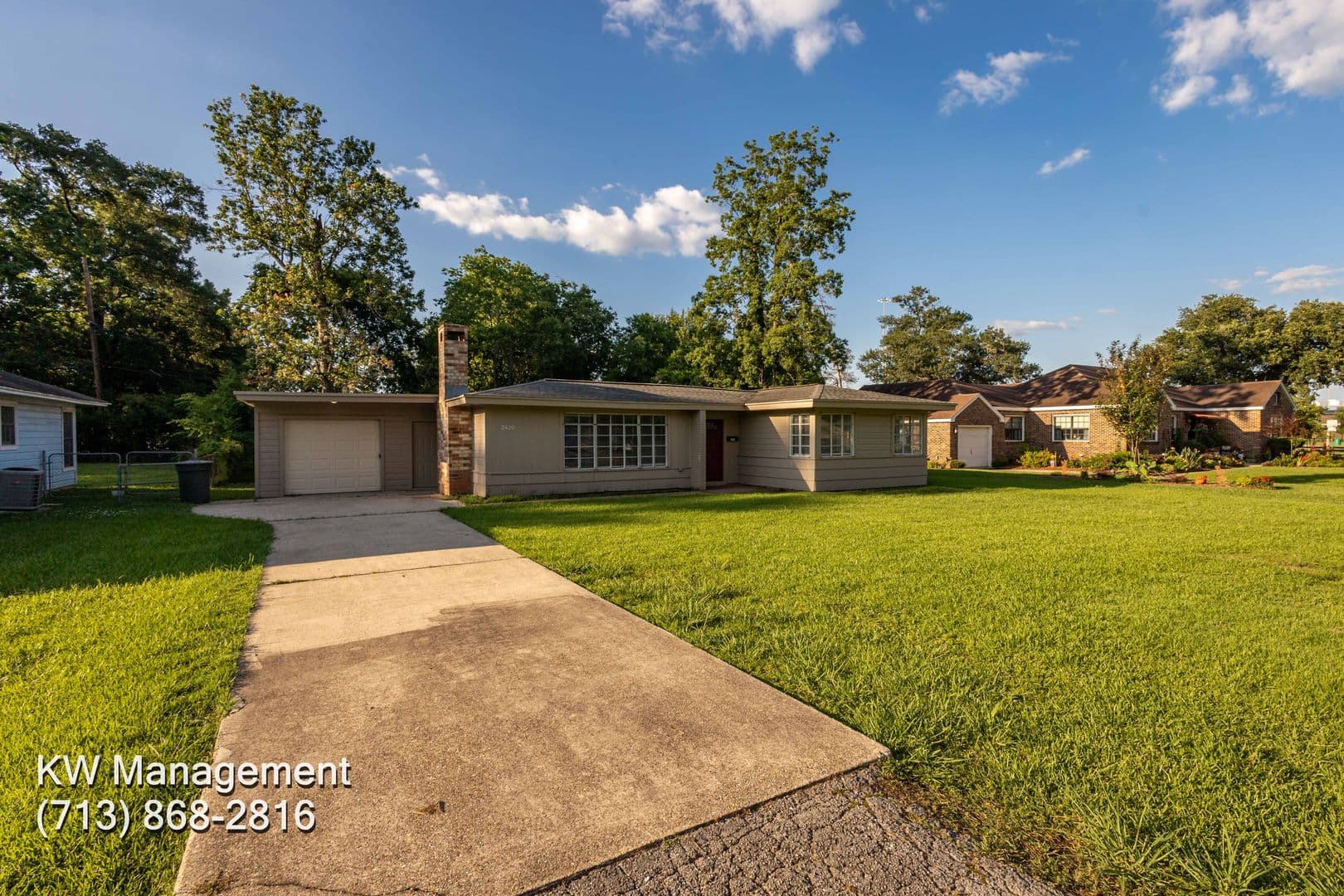 Beaumont House: 2420 Louisiana St.