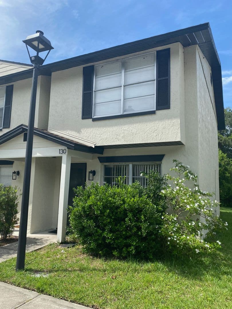 Winter Springs Townhome: 130 Rhoden Lane