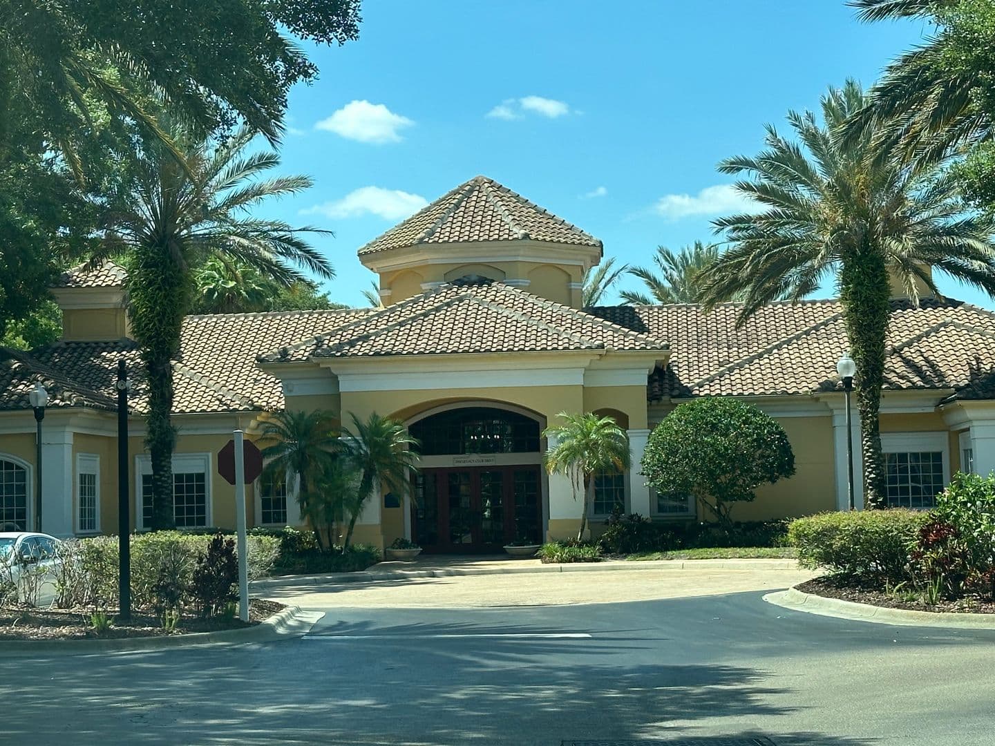 Maitland House: 1408 Lake Shadow Circle