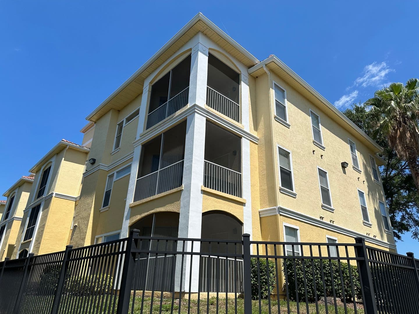 Maitland House: 1408 Lake Shadow Circle