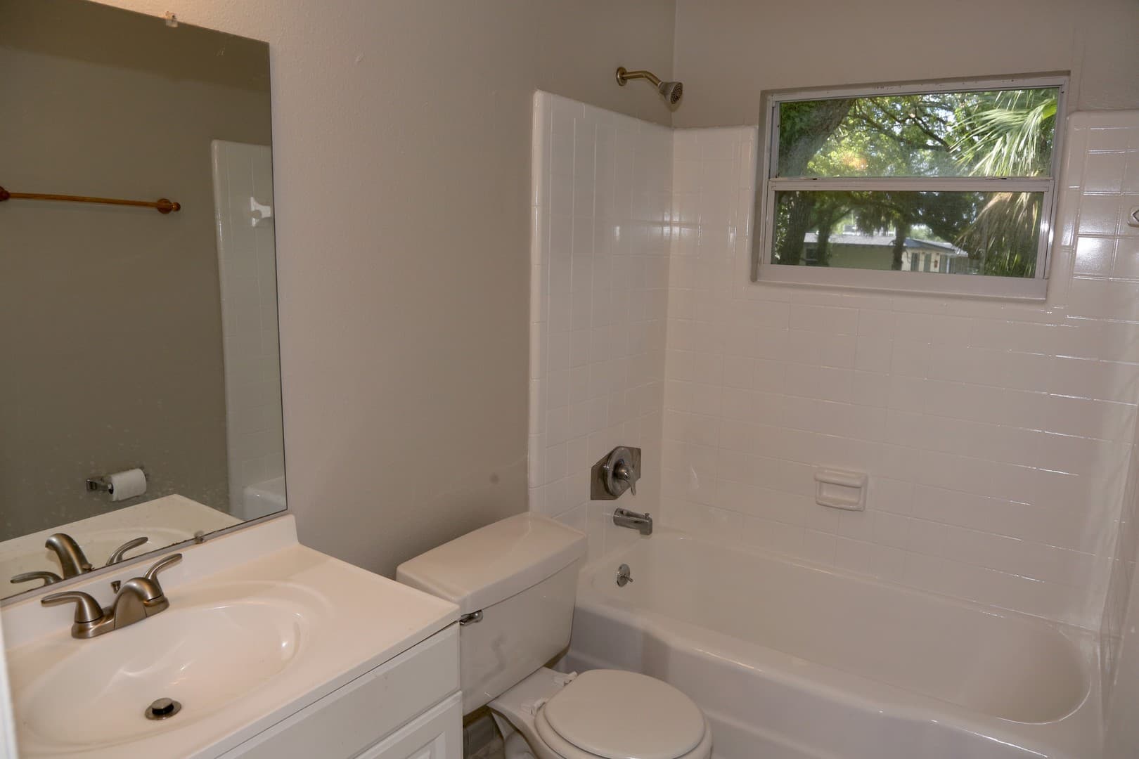 Orlando Apartment: 3200 Fairway Lane