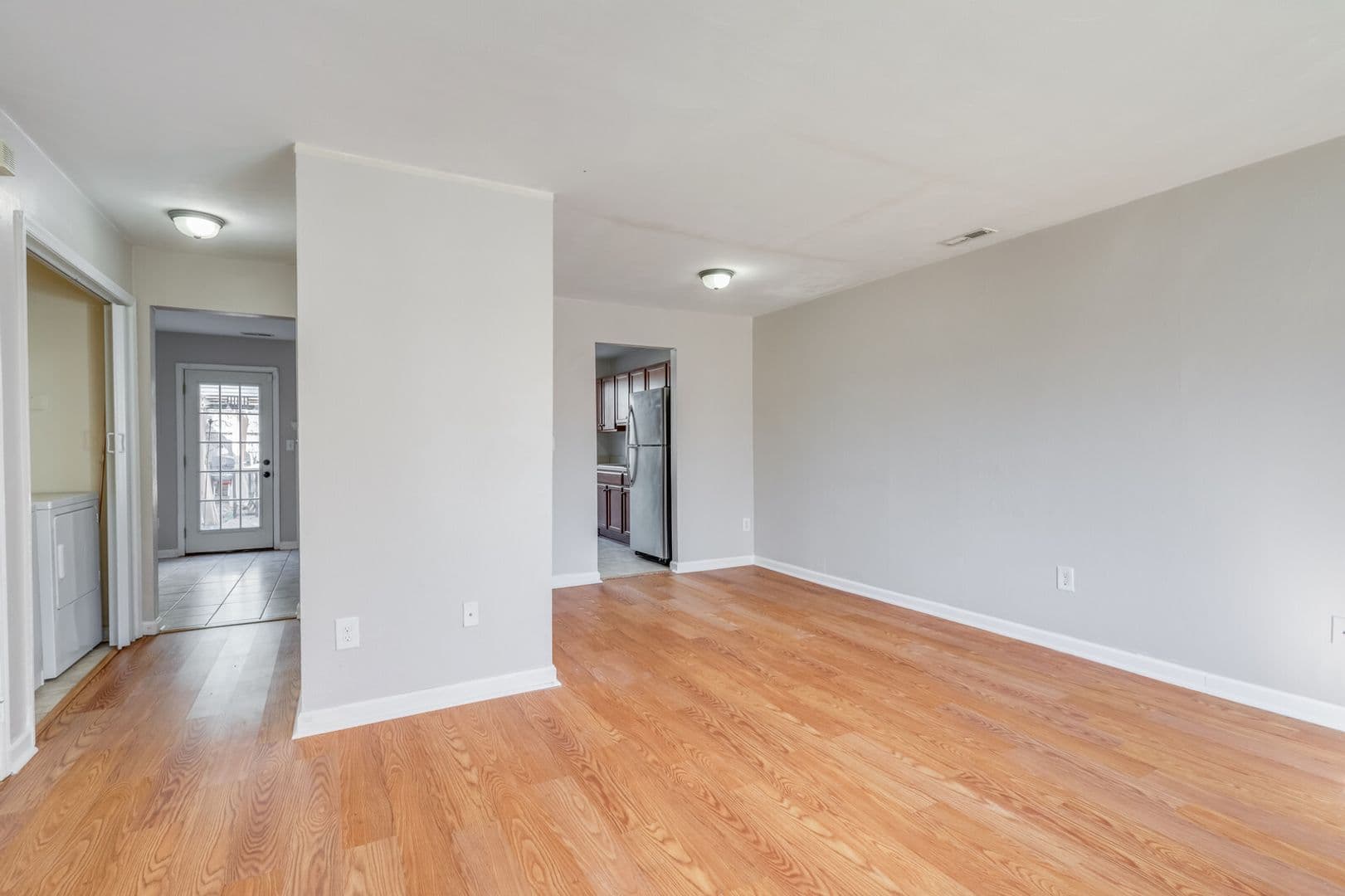 Virginia Beach Townhome: 436 Peregrine St