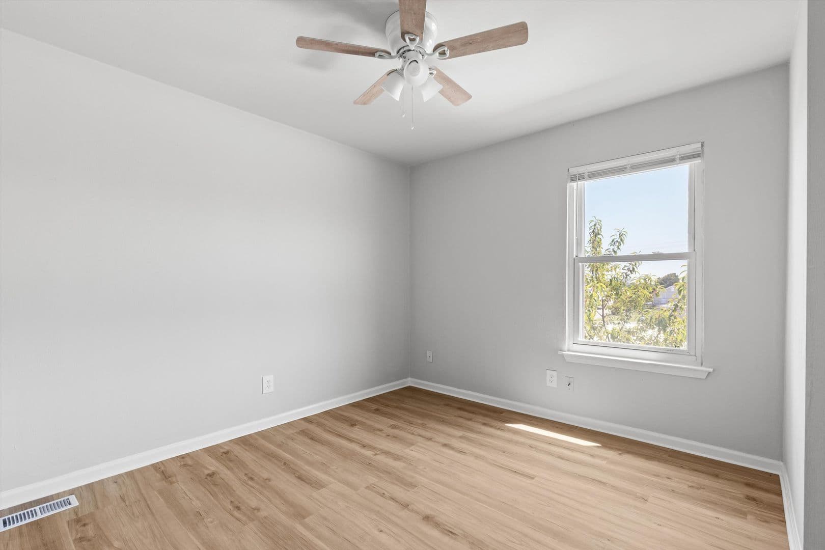 Norfolk Condo: 225 A View Ave, #202