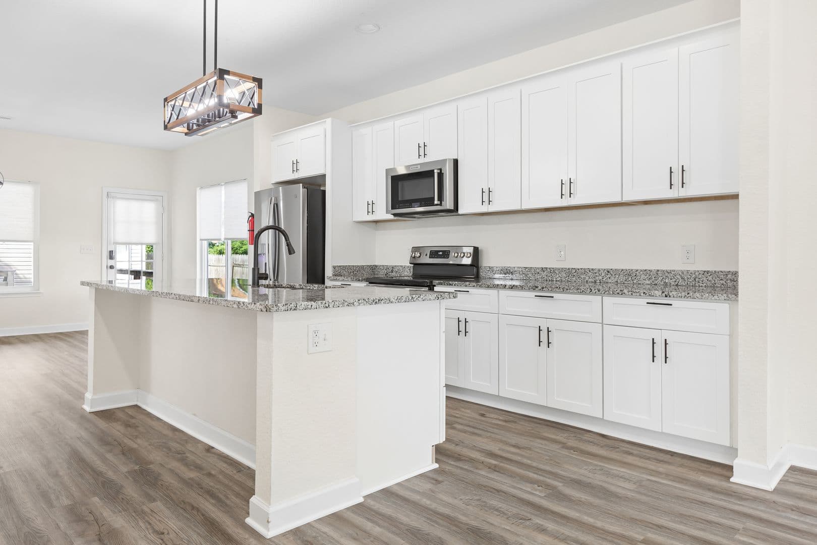 Hampton House: 317 Cottonwood Ave