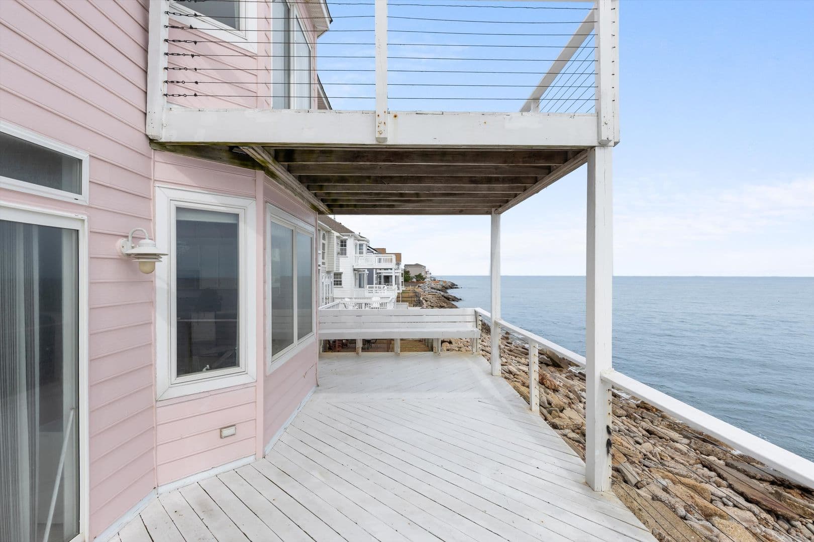 Hampton House: 121 Grand View Drive