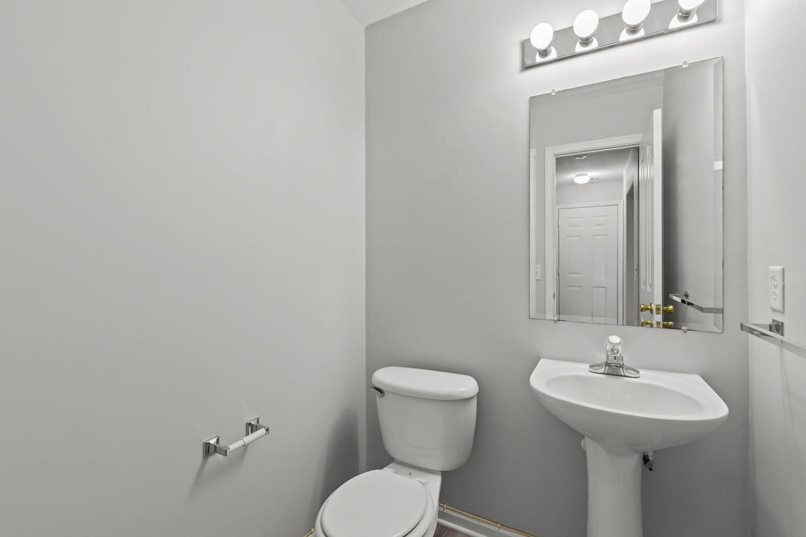 Virginia Beach House: 5261 Spring Cove Way