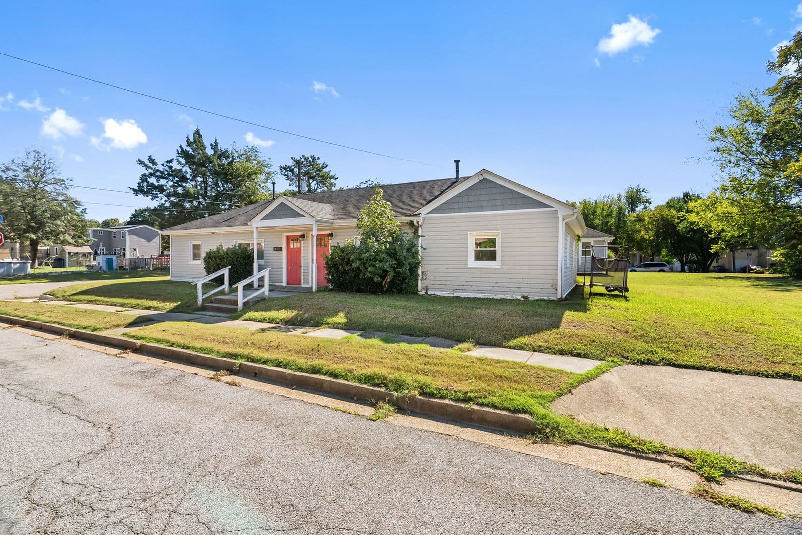 Norfolk House: 4502 Bankhead Ave