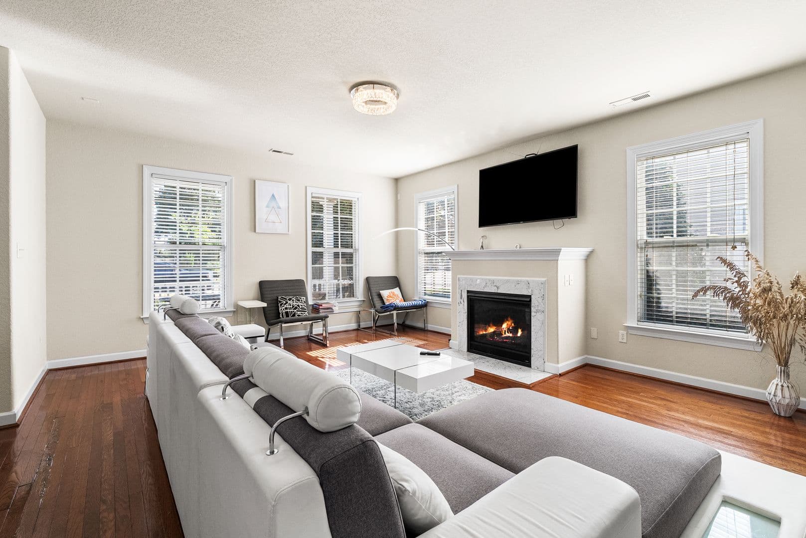Norfolk House: 1301 E Ocean View Ave