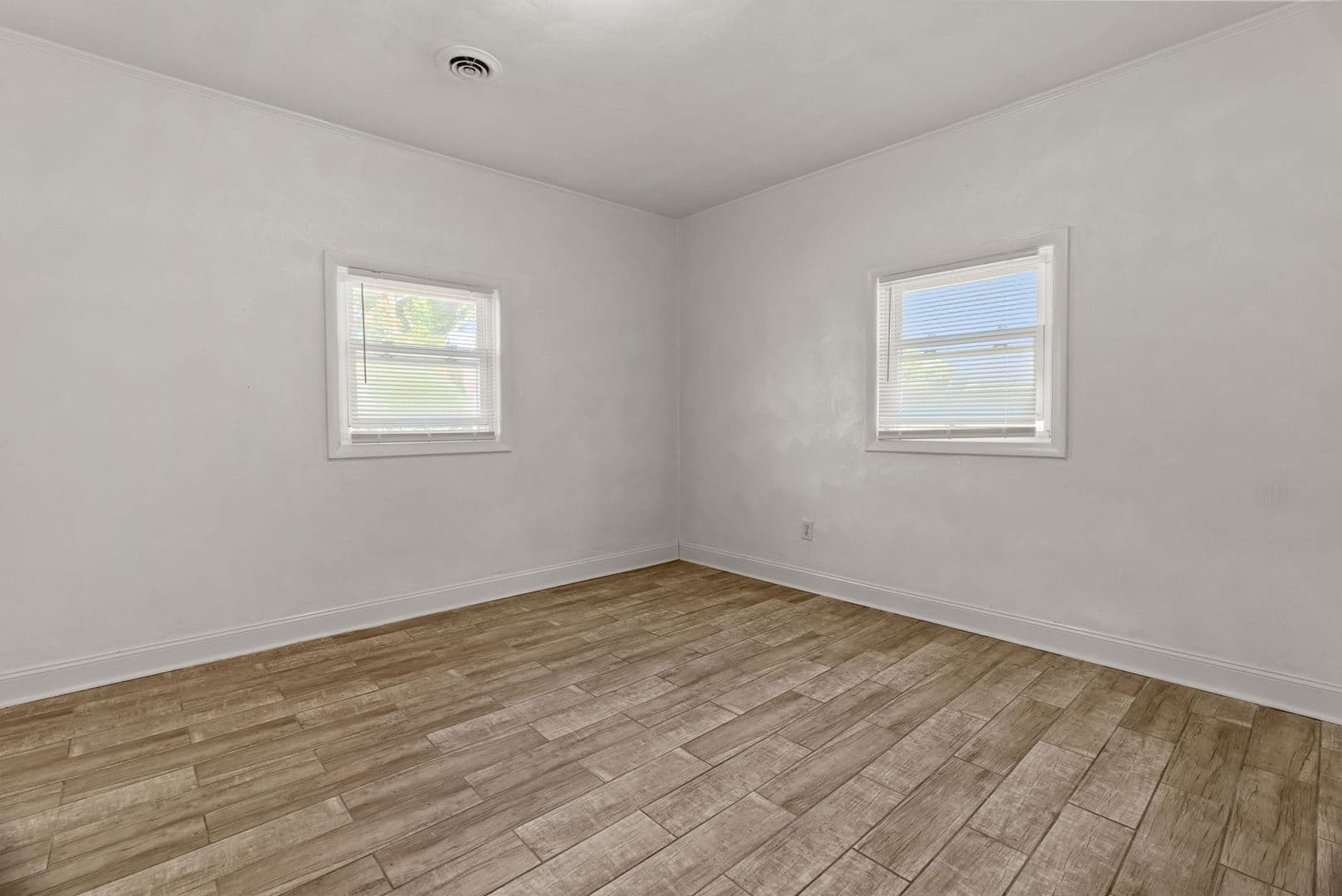 Norfolk House: 4502 Bankhead Ave