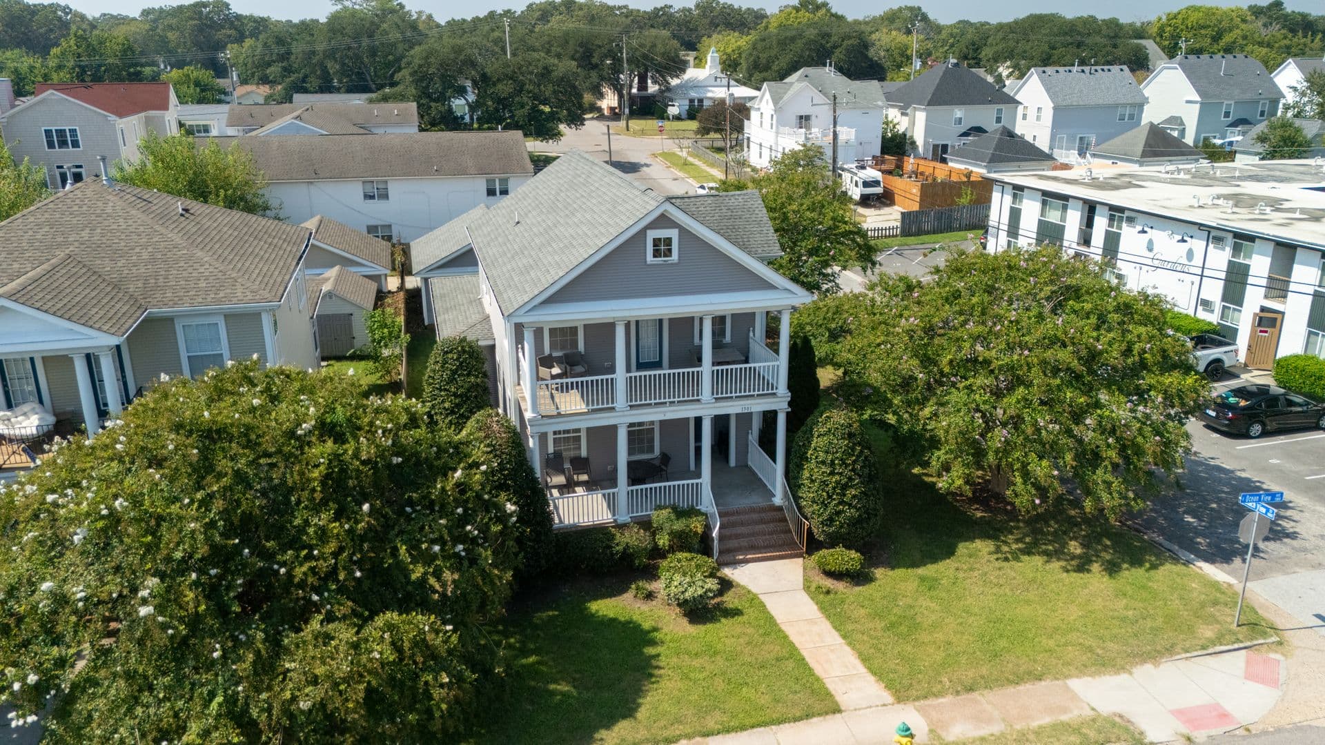Norfolk House: 1301 E Ocean View Ave