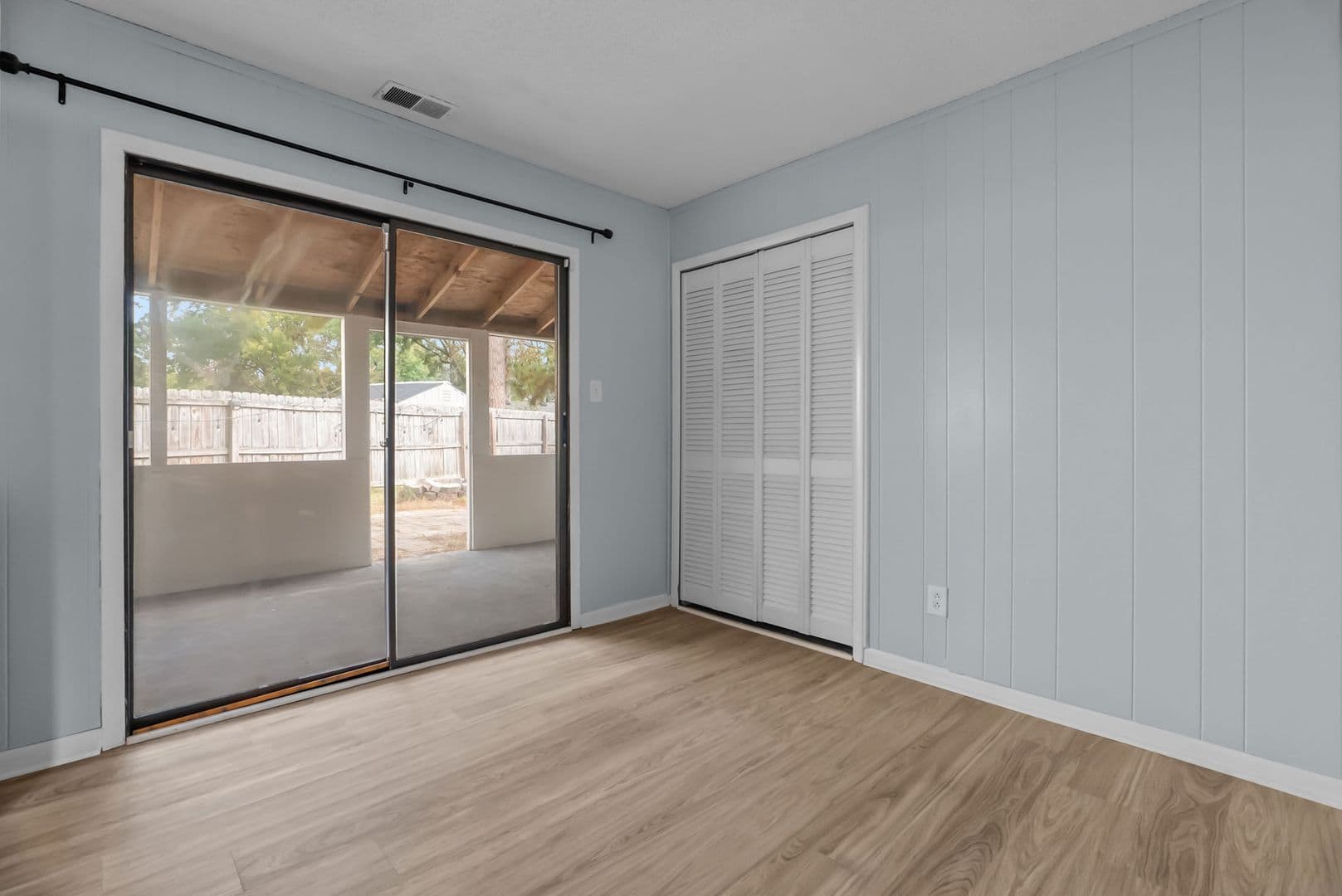 Virginia Beach House: 1212 Ferndale Ct