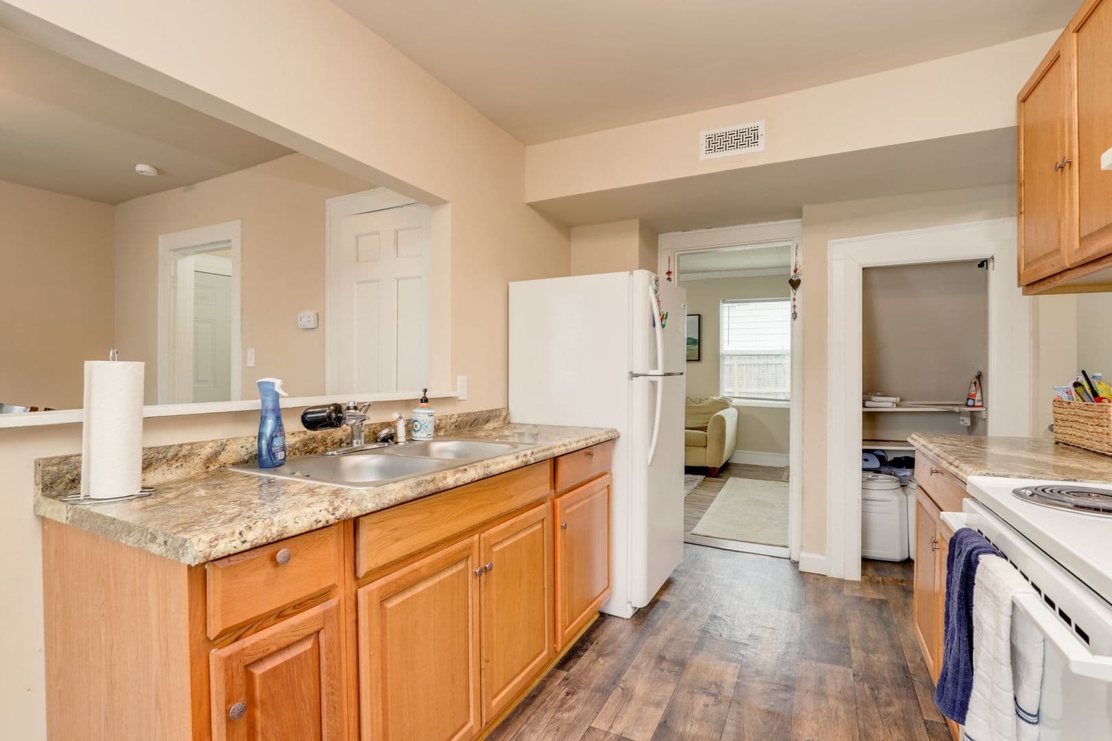 Portsmouth House: 23 Afton Pkwy
