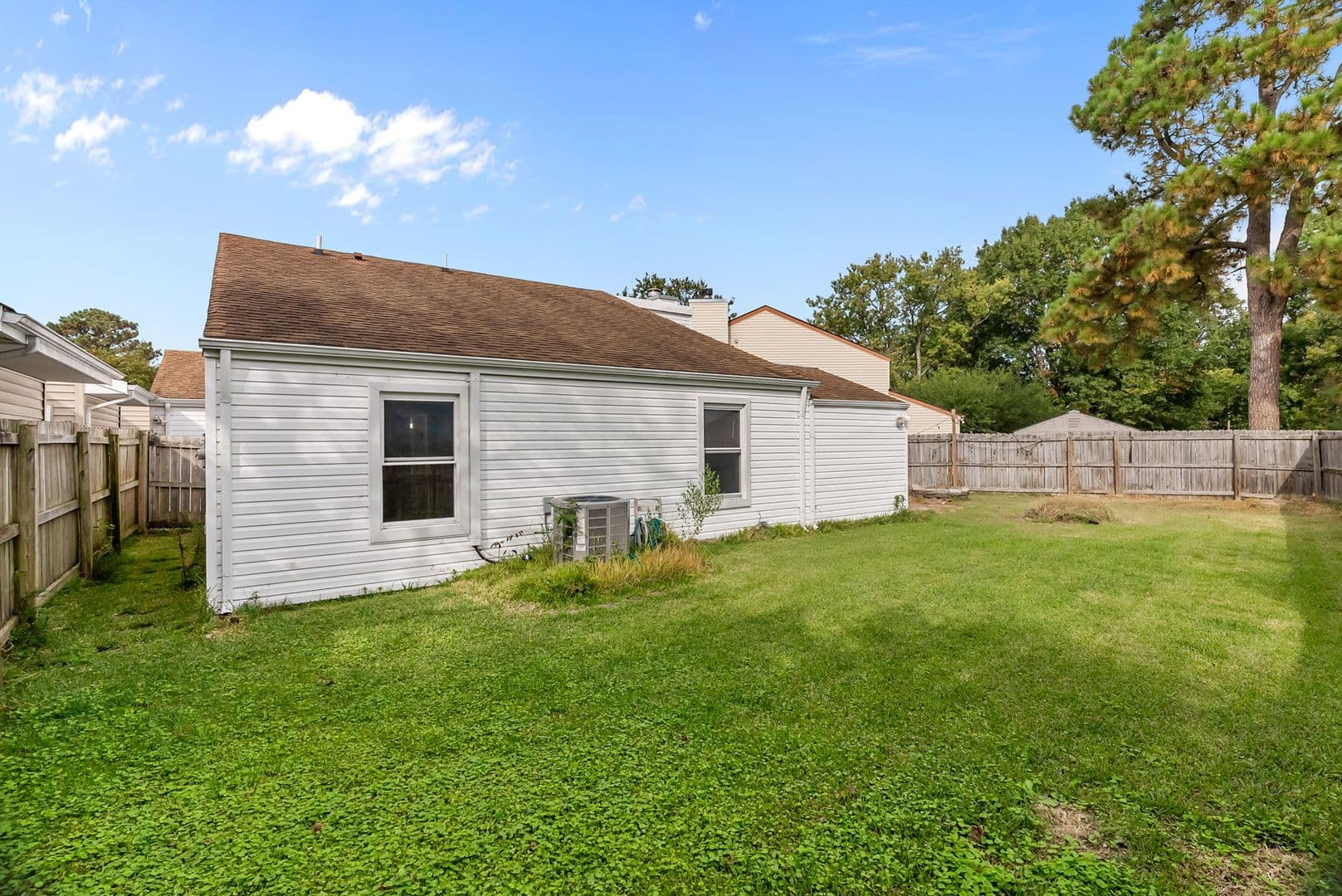 Virginia Beach House: 1212 Ferndale Ct