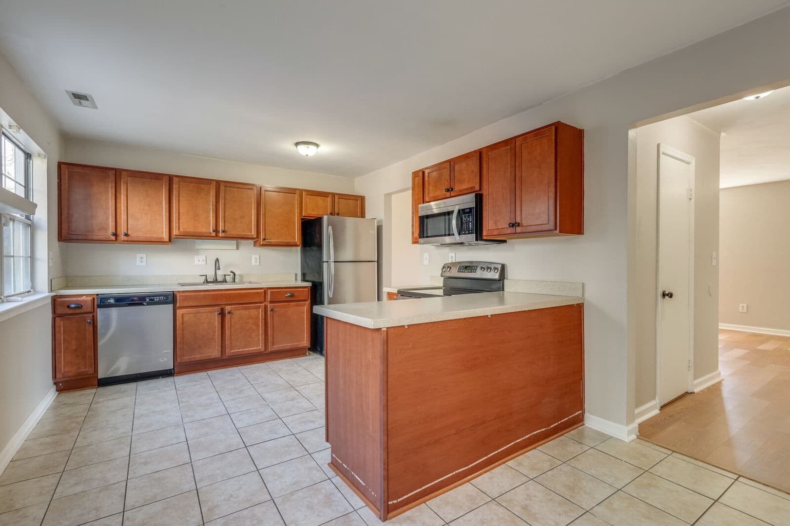 Virginia Beach Townhome: 436 Peregrine St