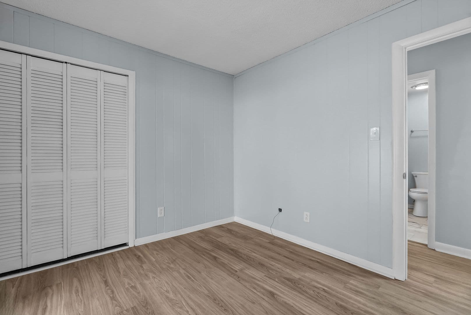 Virginia Beach House: 1212 Ferndale Ct