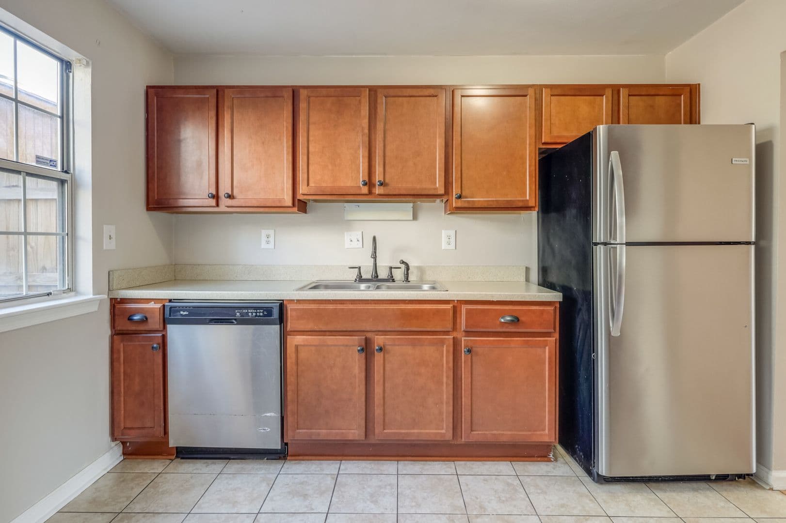 Virginia Beach Townhome: 436 Peregrine St