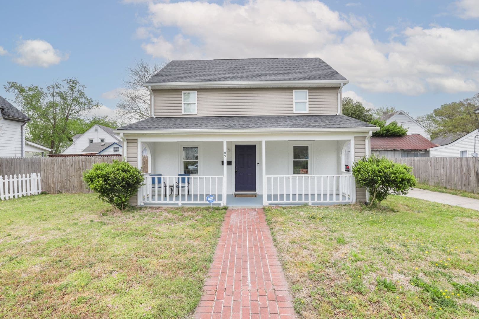 Portsmouth House: 23 Afton Pkwy