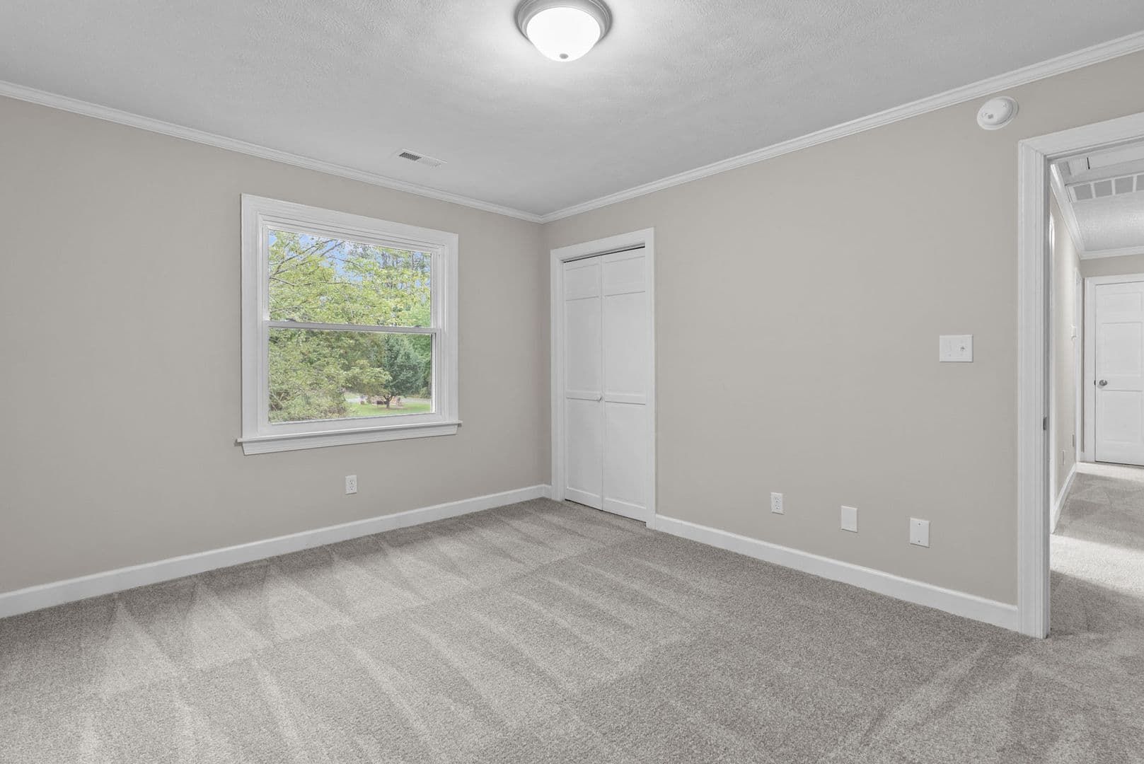 Poquoson House: 9 Rhodelia Ln