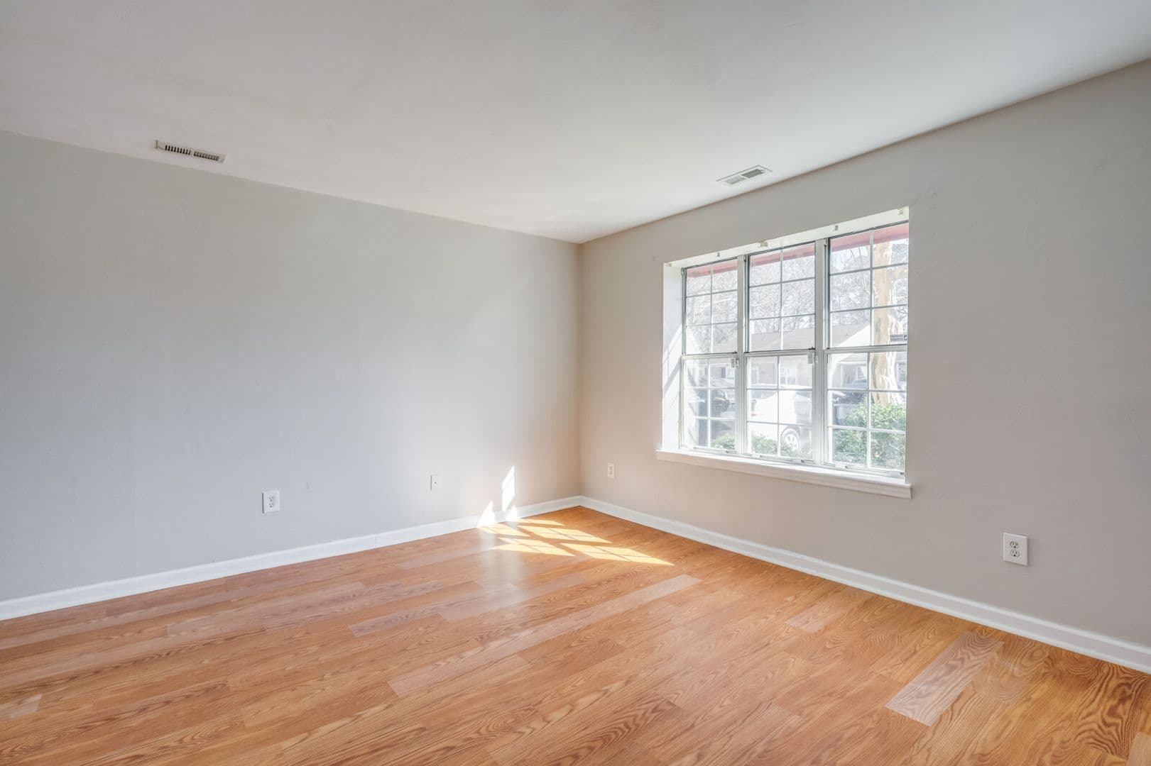 Virginia Beach Townhome: 436 Peregrine St