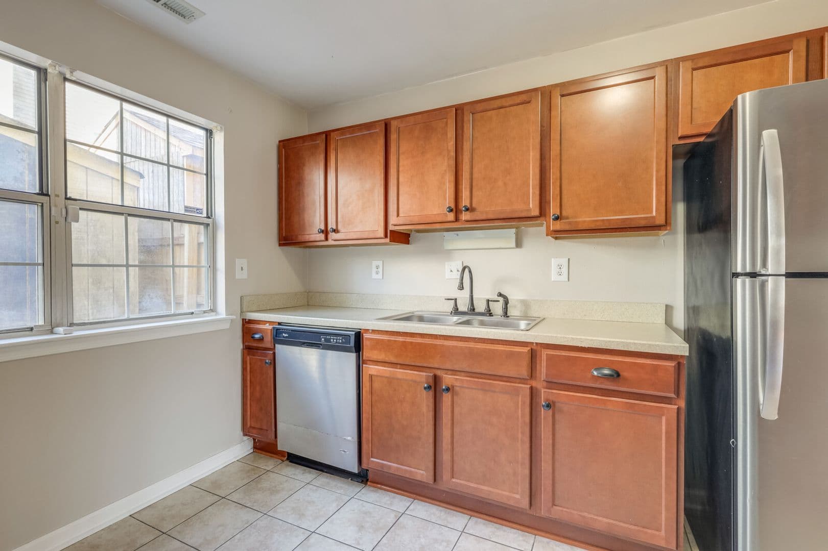 Virginia Beach Townhome: 436 Peregrine St