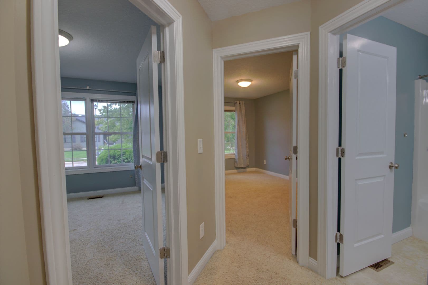 Davenport House: 2215 W 59th St