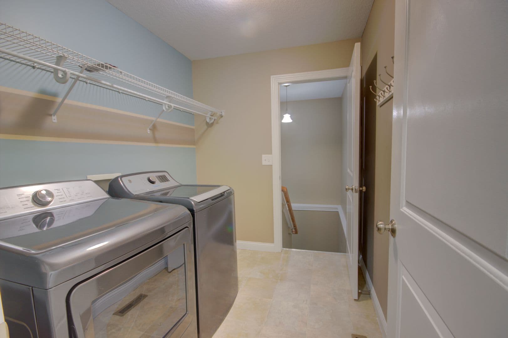 Davenport House: 2215 W 59th St